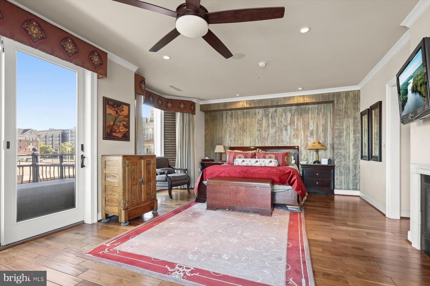 921 Valencia Court #120 photo 29