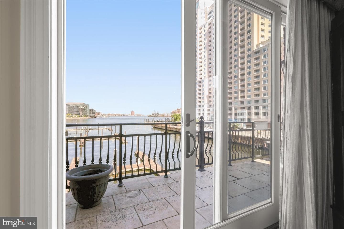 921 Valencia Court #120 photo 32