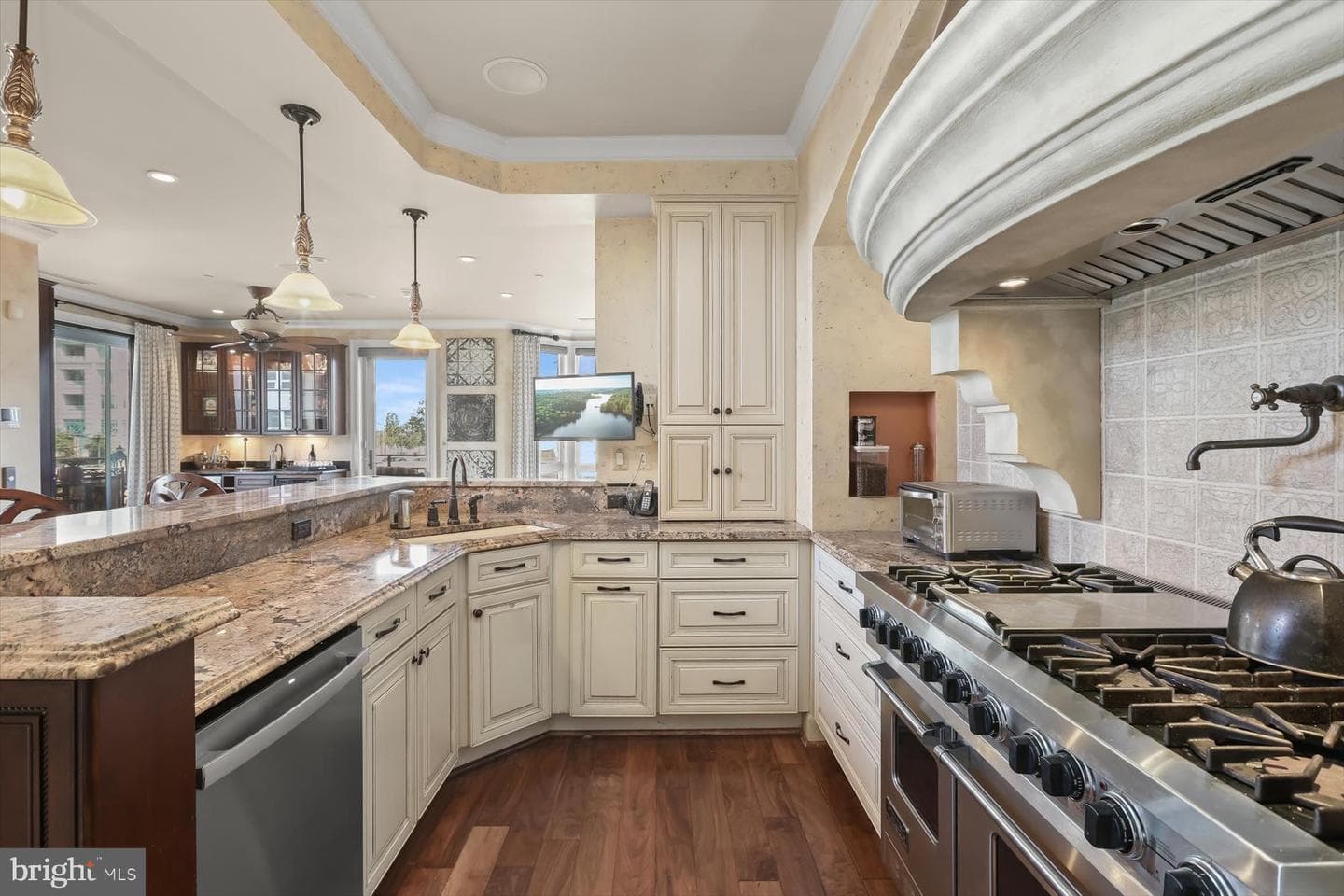 921 Valencia Court #120 photo 5