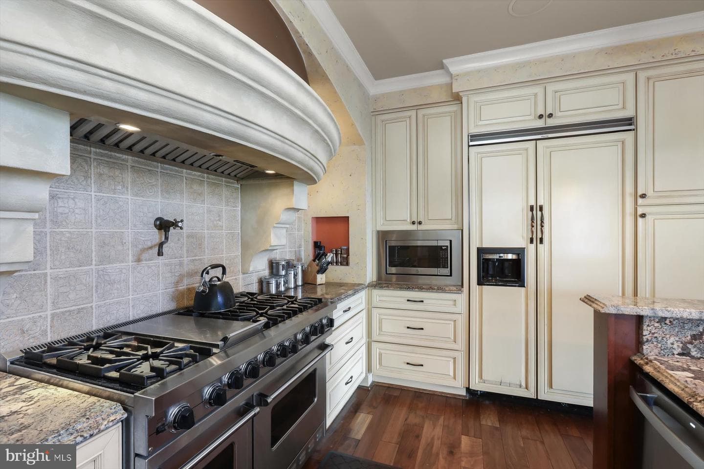 921 Valencia Court #120 photo 7