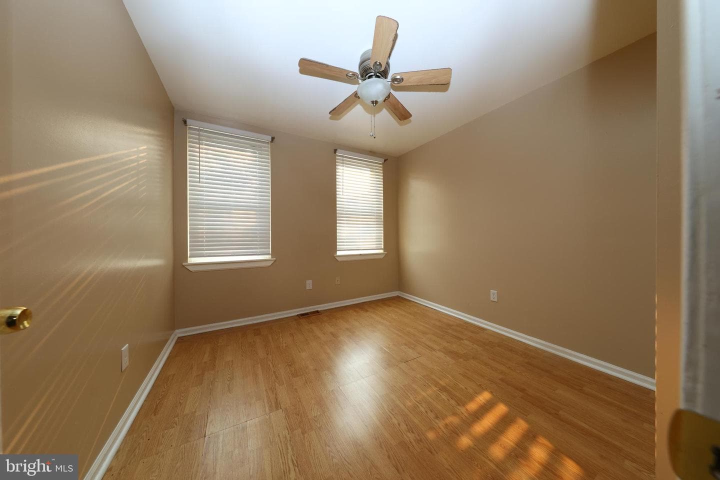 1533 N Gilmor Street photo 7
