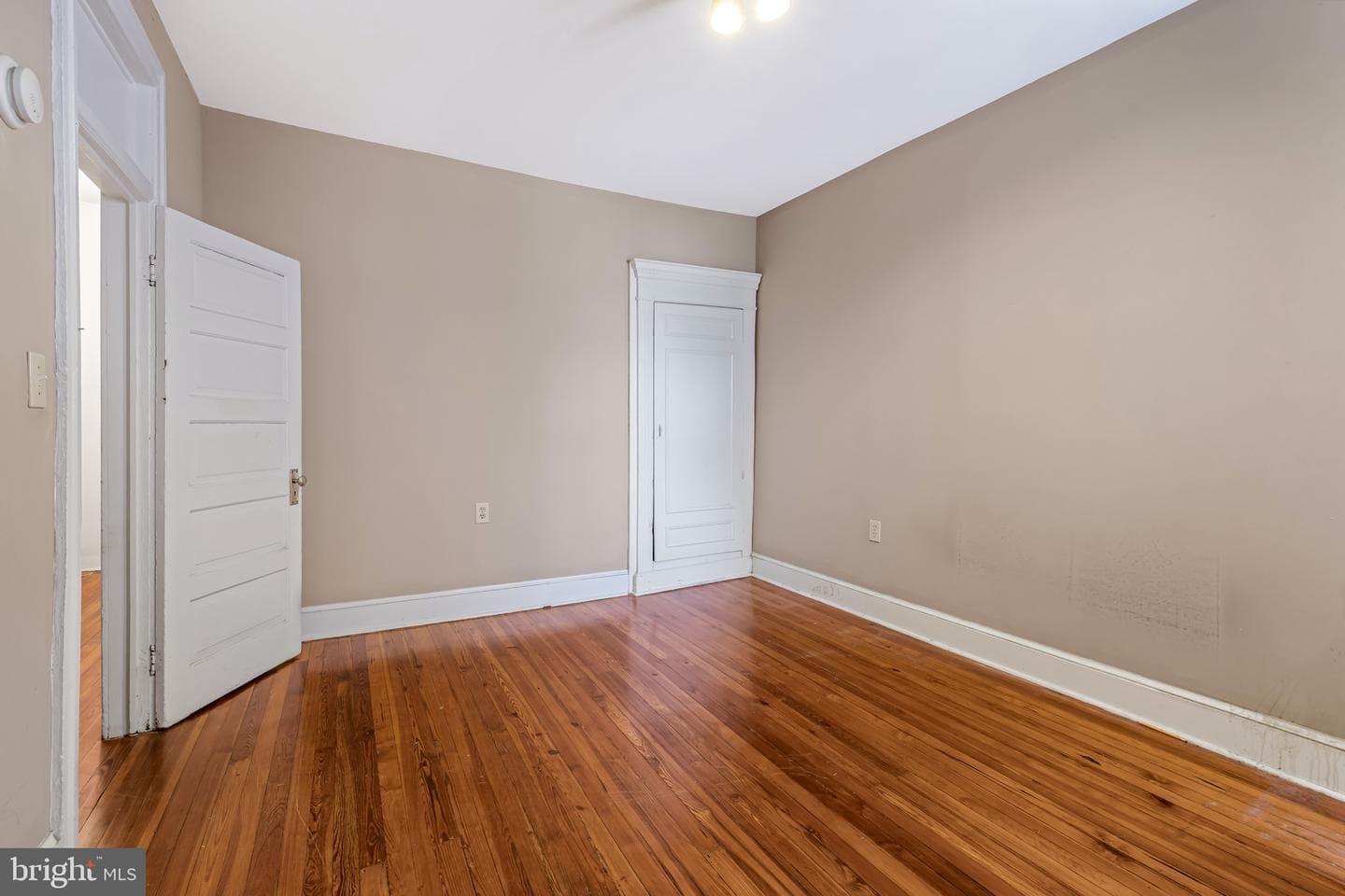 2503 Guilford Avenue photo 22
