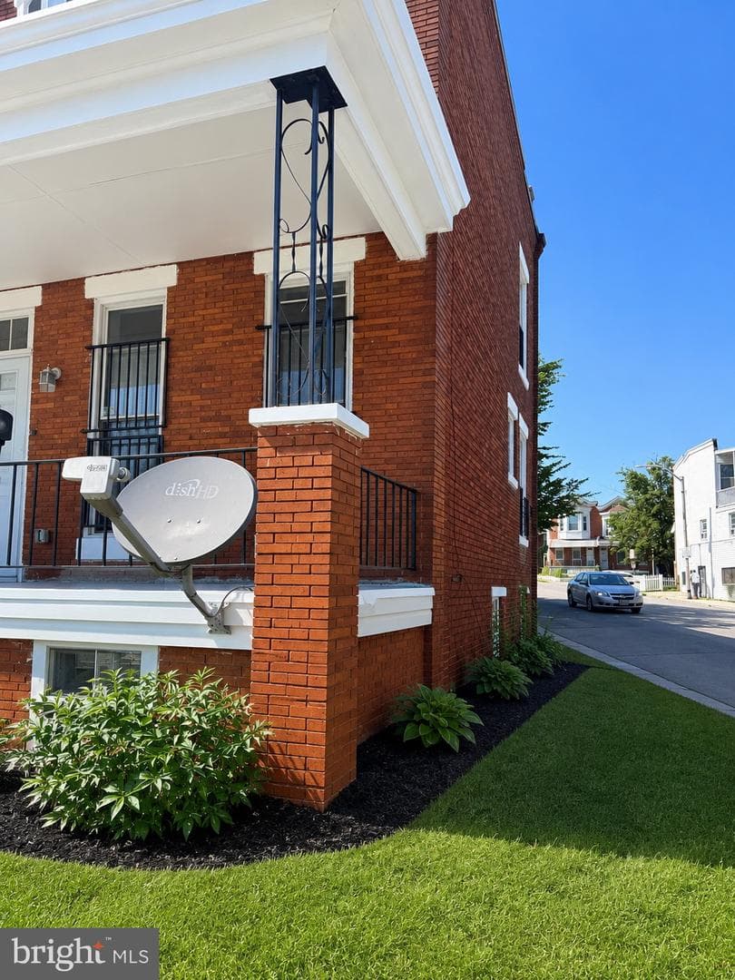 2946 Presstman Street photo 2