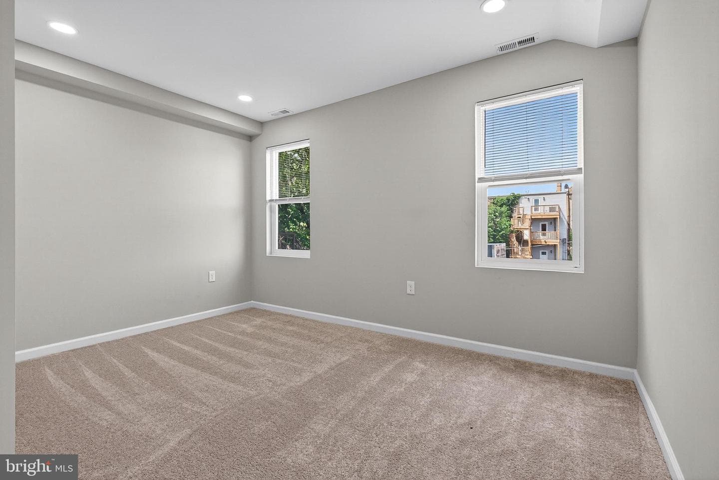 2109 Druid Hill Avenue photo 23