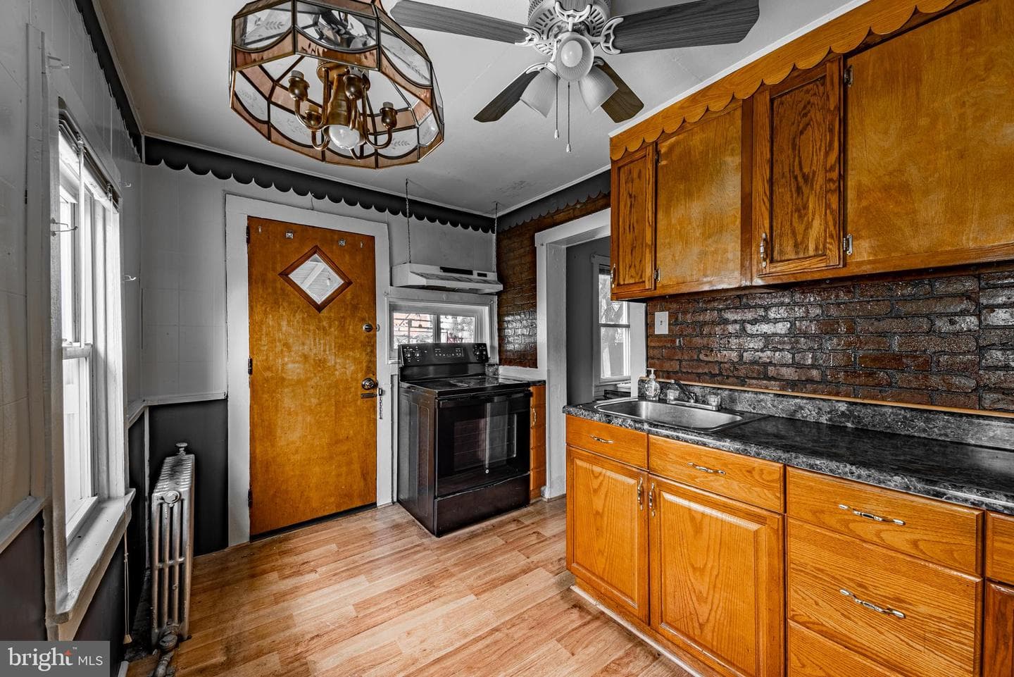 1302 Cox Street photo 16