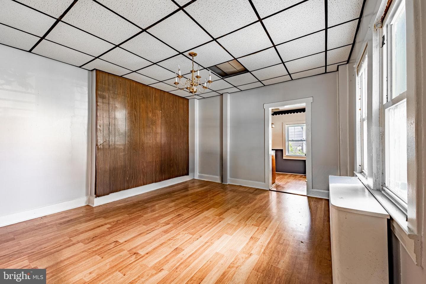 1302 Cox Street photo 4