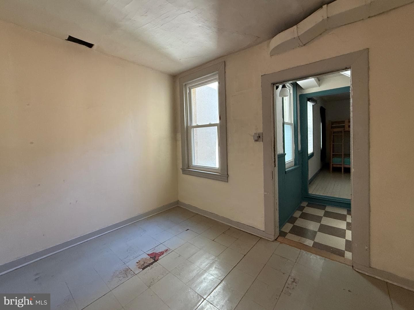 1631 Shakespeare Street photo 11