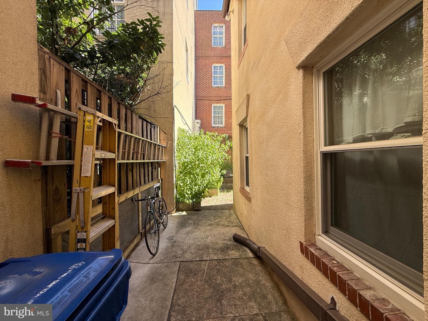 1631 Shakespeare Street photo 19