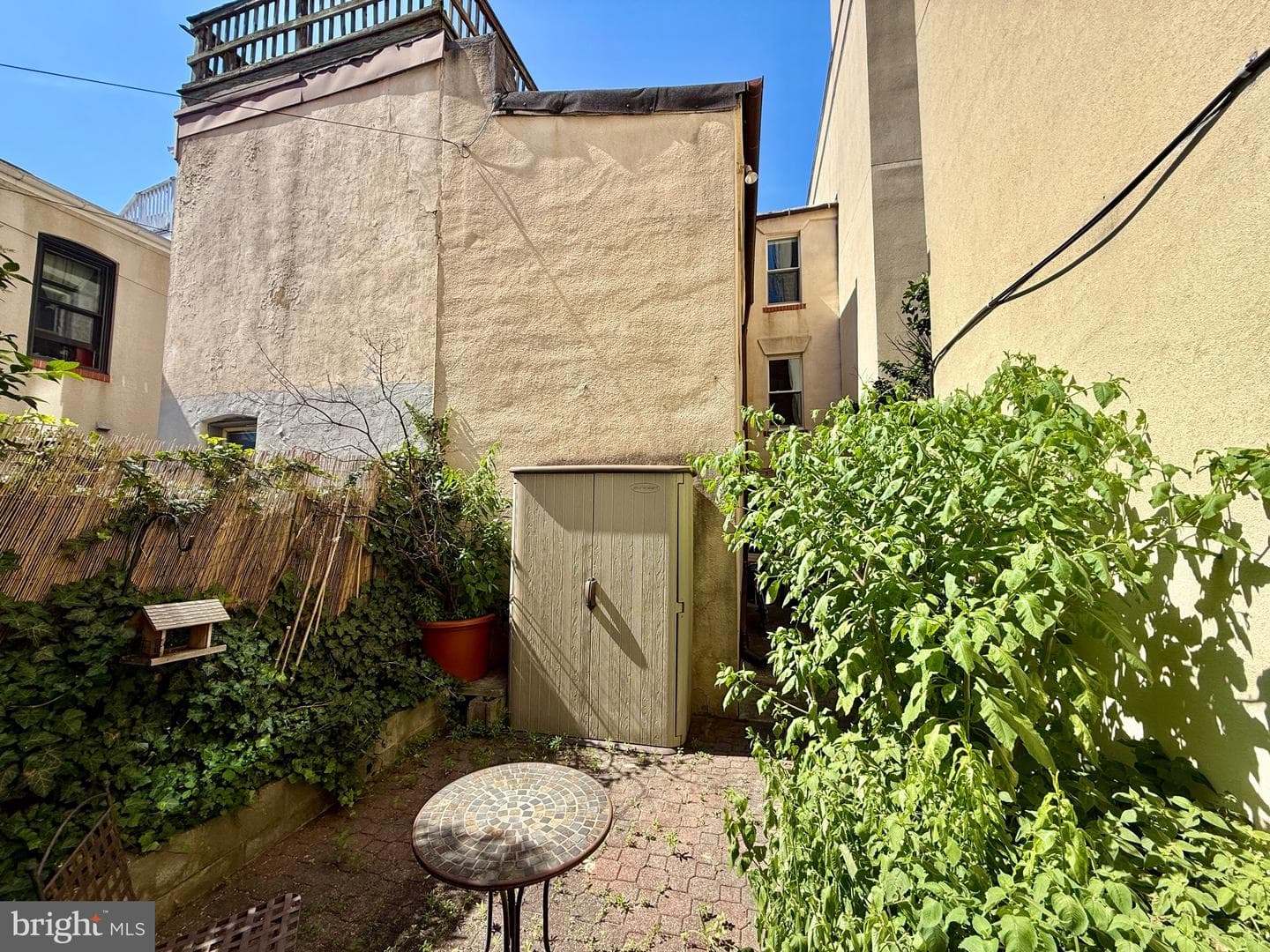 1631 Shakespeare Street photo 22