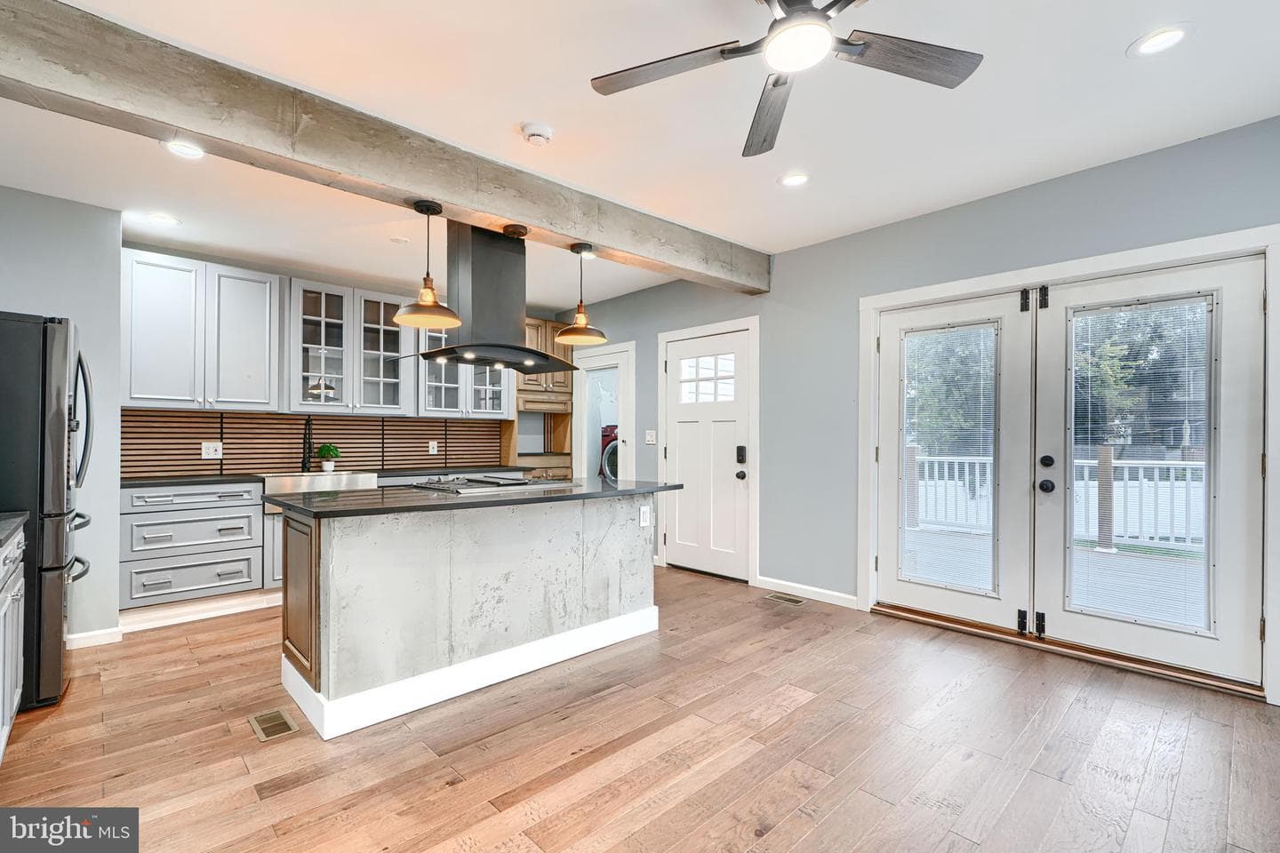 5201 Beaufort Avenue photo 8