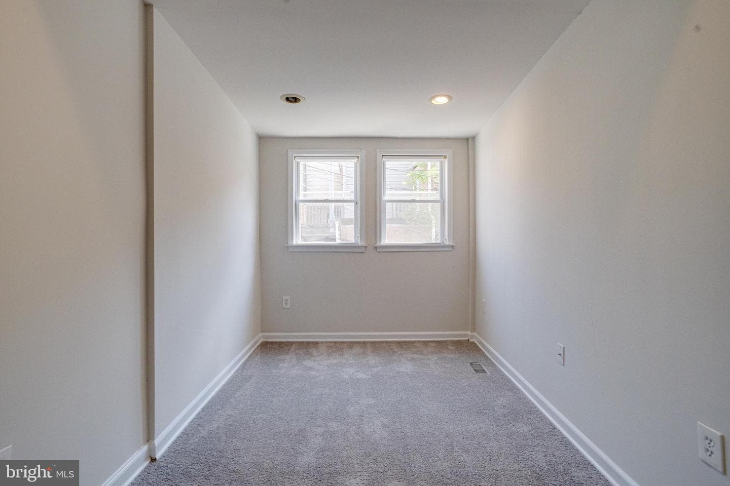 305 S Collington Avenue photo 25