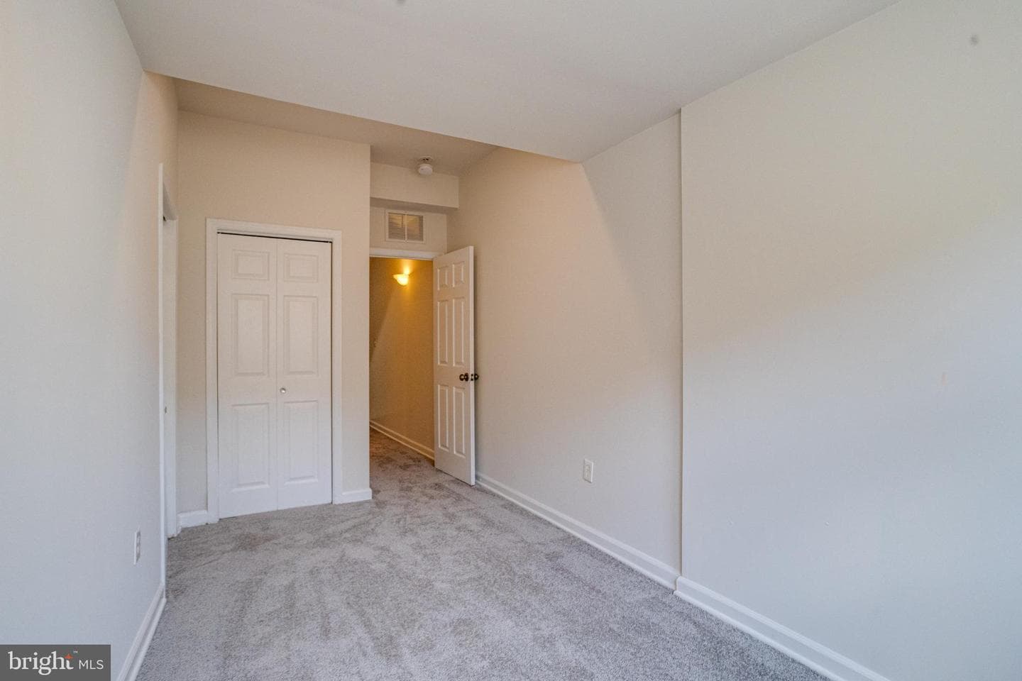 305 S Collington Avenue photo 28