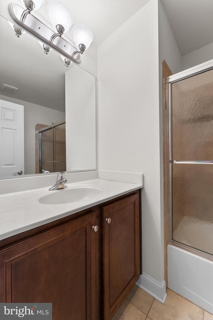 310 Parkin Street photo 24