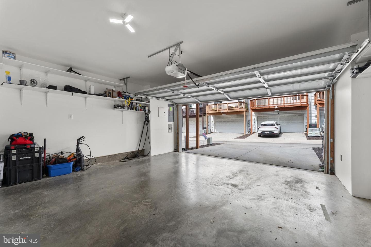 310 Parkin Street photo 25