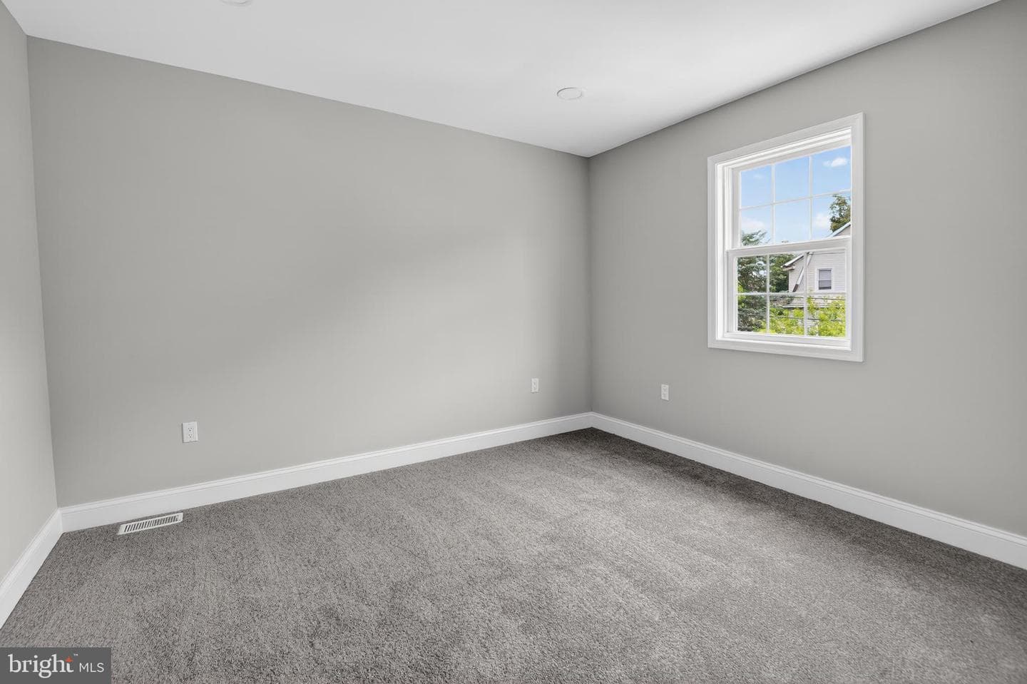 2888 W Garrison Avenue W photo 11
