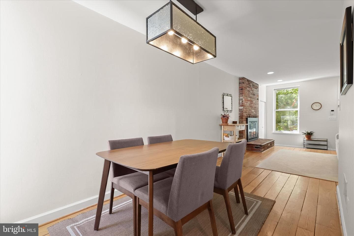 112 W Lee Street photo 10