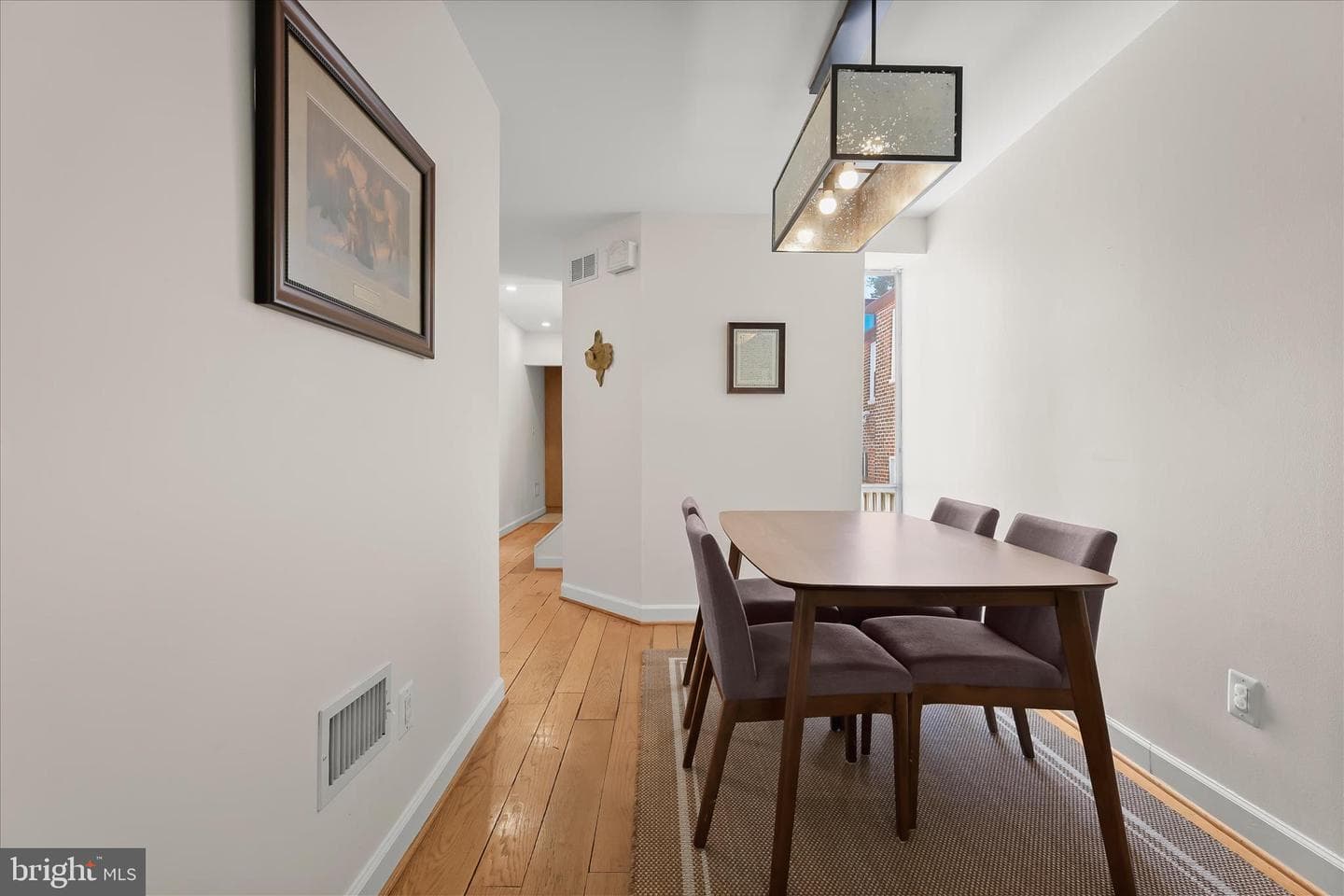 112 W Lee Street photo 12