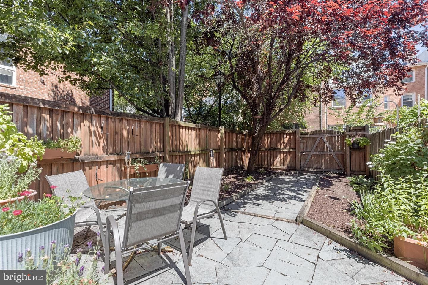 112 W Lee Street photo 26