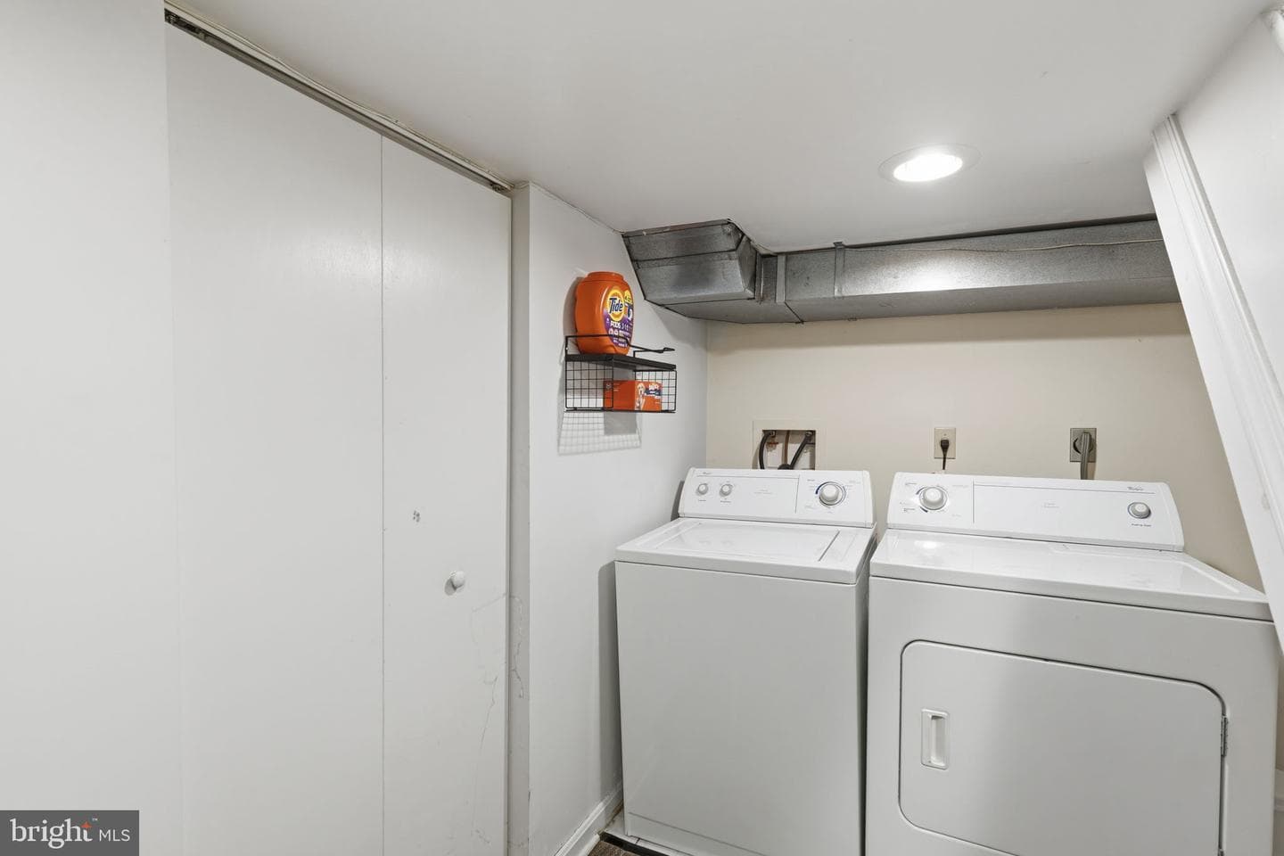 1427 Olive Street photo 21