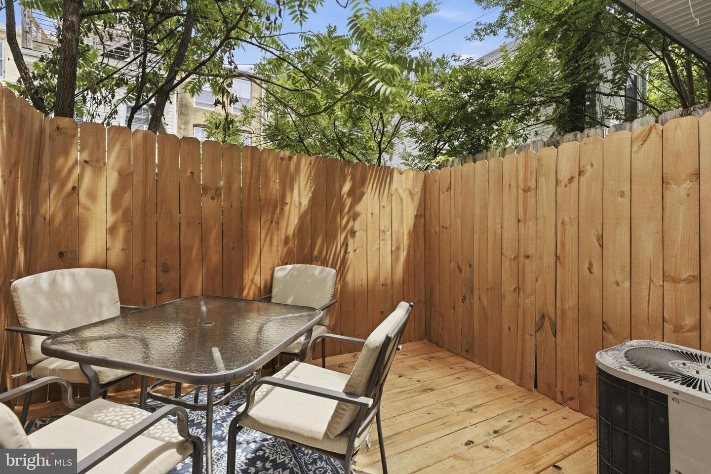1427 Olive Street photo 8