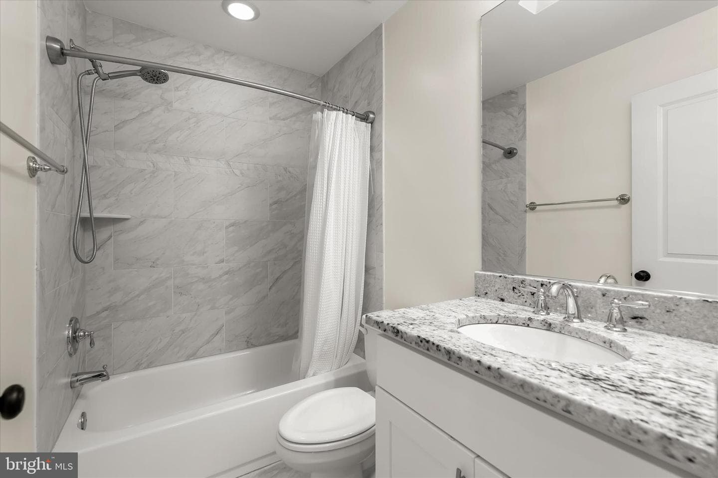 3729 Hudson Street photo 27