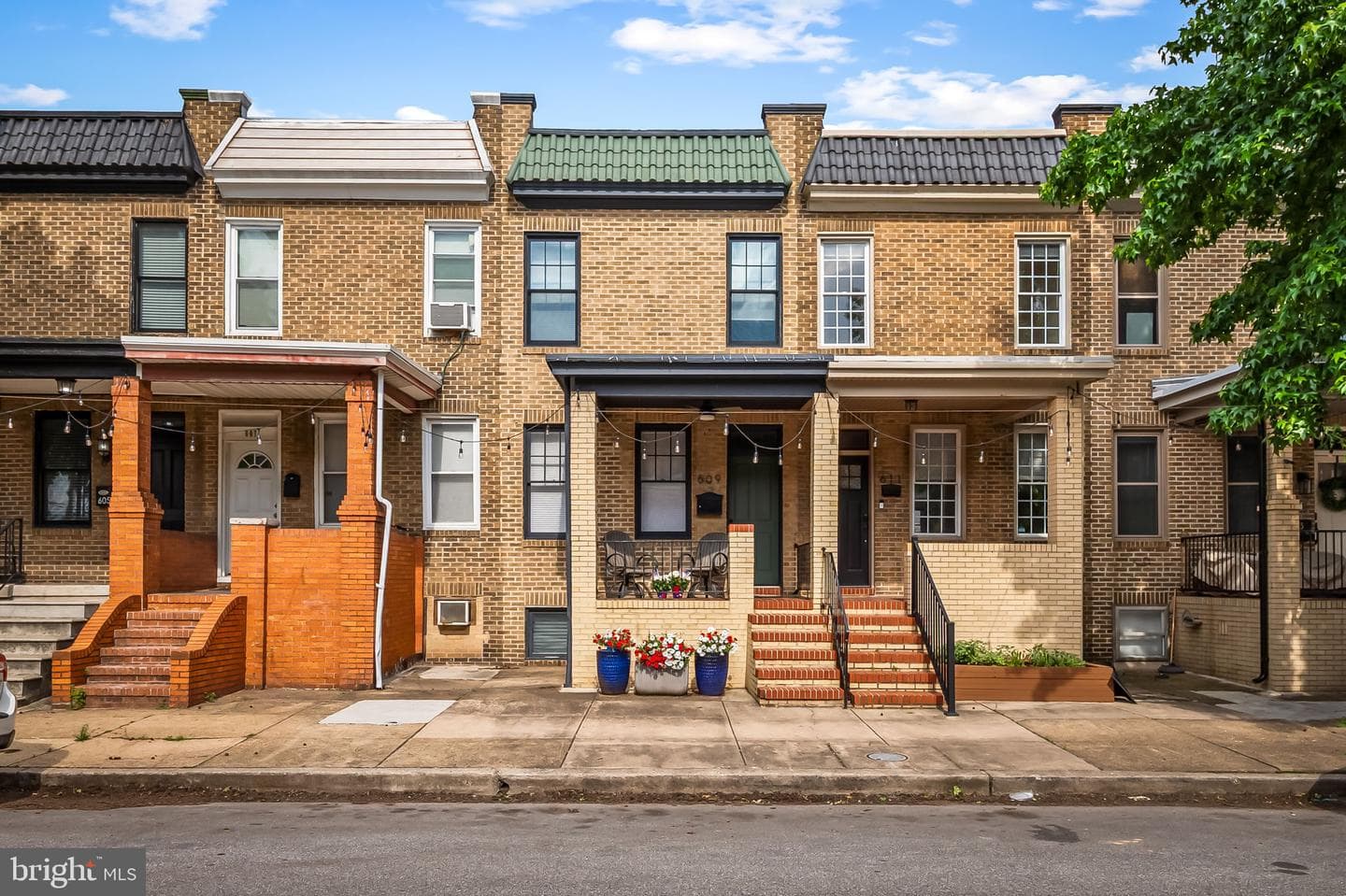 609 Grundy Street photo 4
