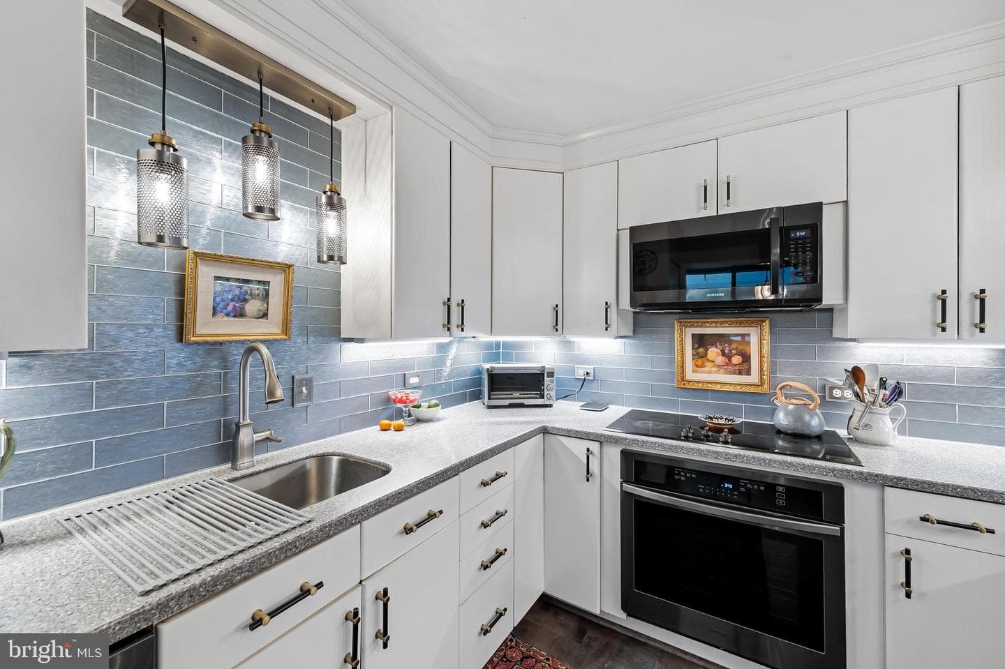 4100 N Charles Street #908 photo 18