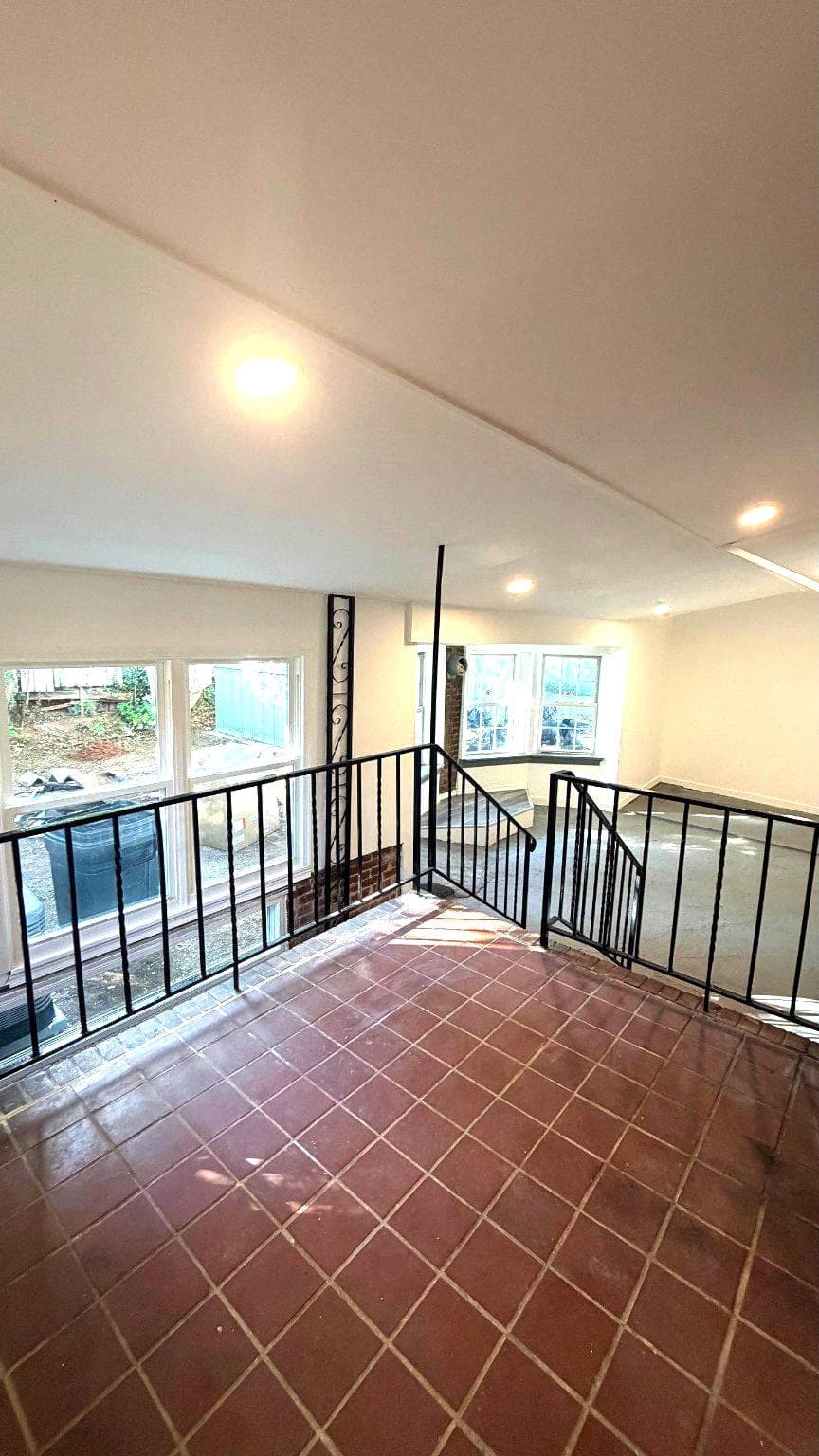 3902 N Rogers Avenue photo 27