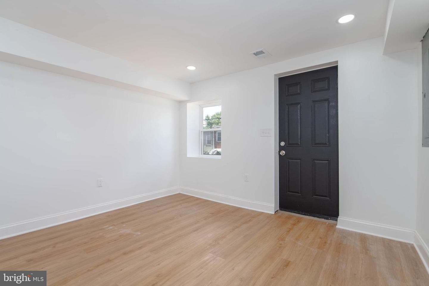 1300 W 37th Street photo 37