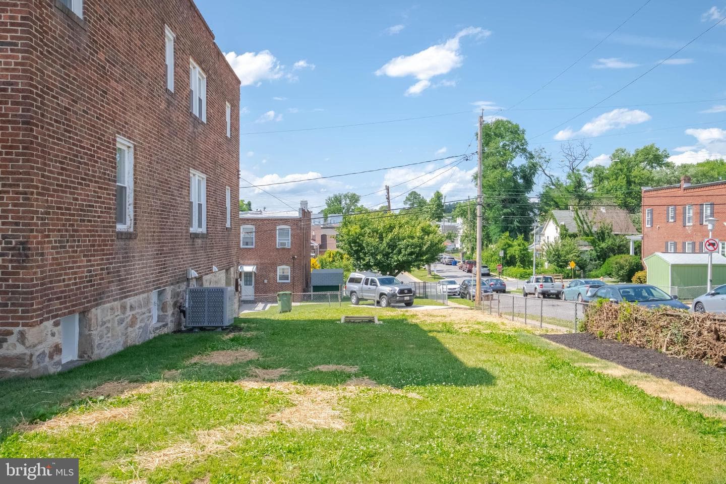 1300 W 37th Street photo 39