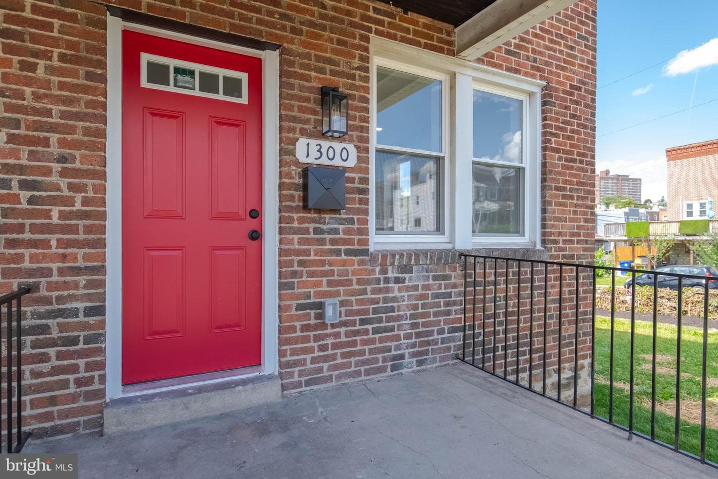 1300 W 37th Street photo 5