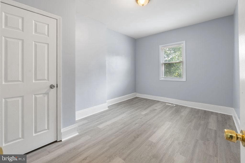 417 Rosecroft Terrace photo 7