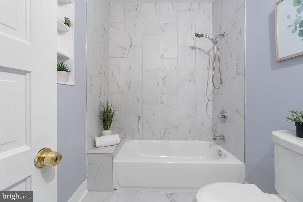 417 Rosecroft Terrace photo 9