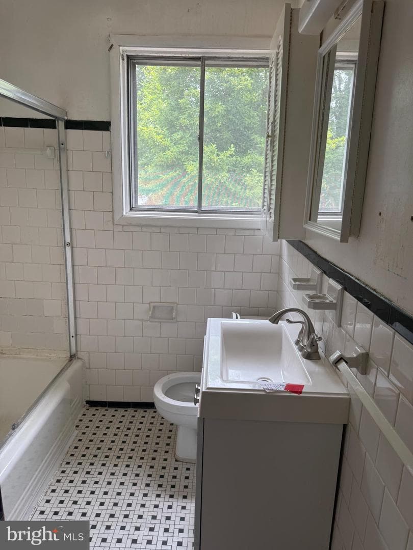 1015 Woodheights Avenue photo 4