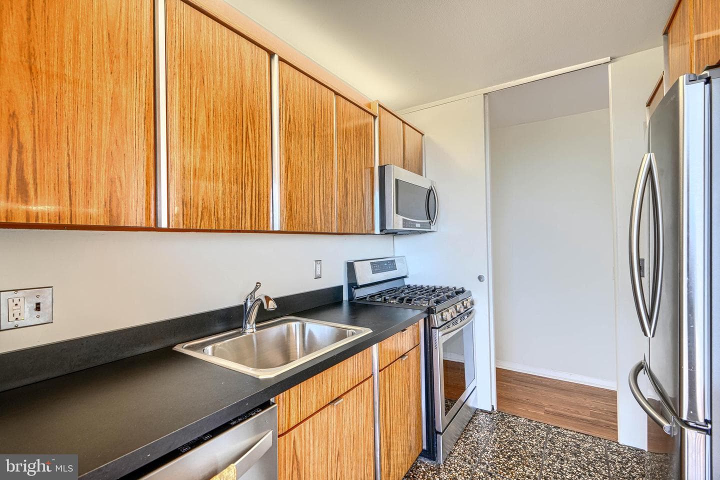 4000 N Charles Street #1206 photo 10