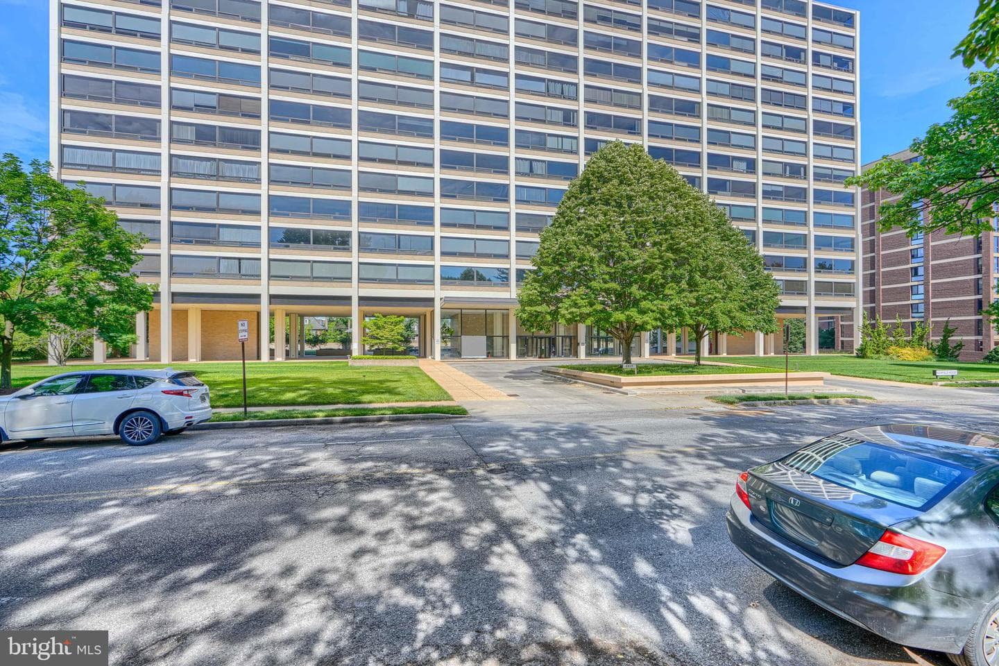 4000 N Charles Street #1206 photo 28