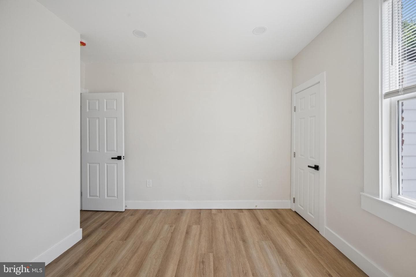 306 Lyndhurst Street photo 17