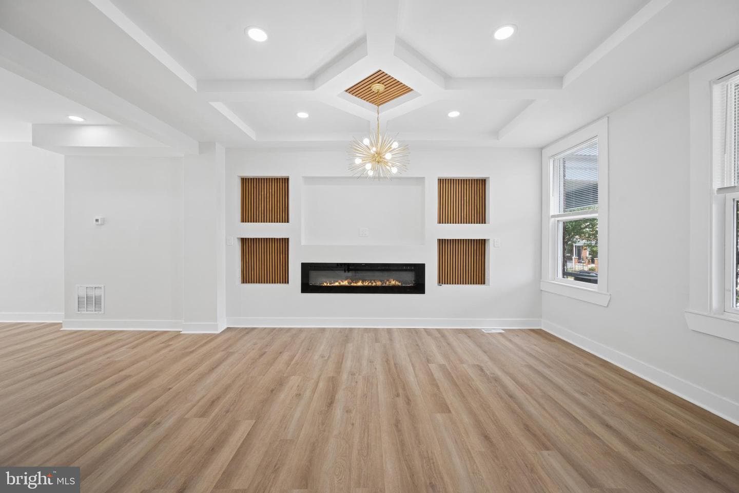306 Lyndhurst Street photo 39