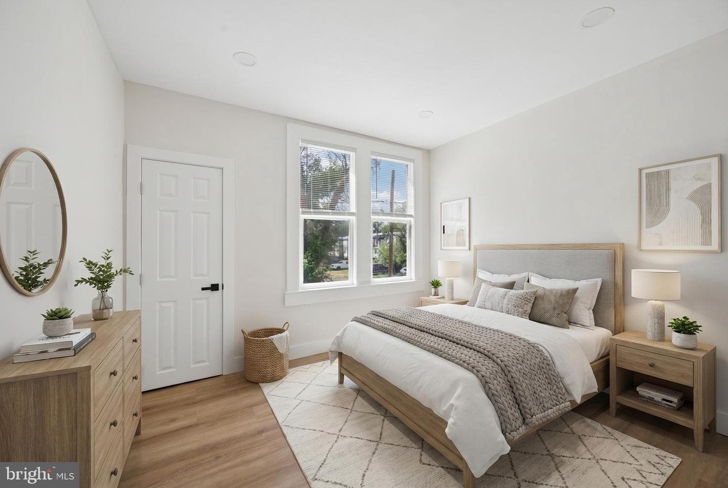 306 Lyndhurst Street photo 8