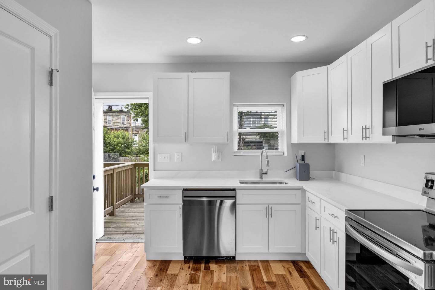 1624 Hazel Street photo 9