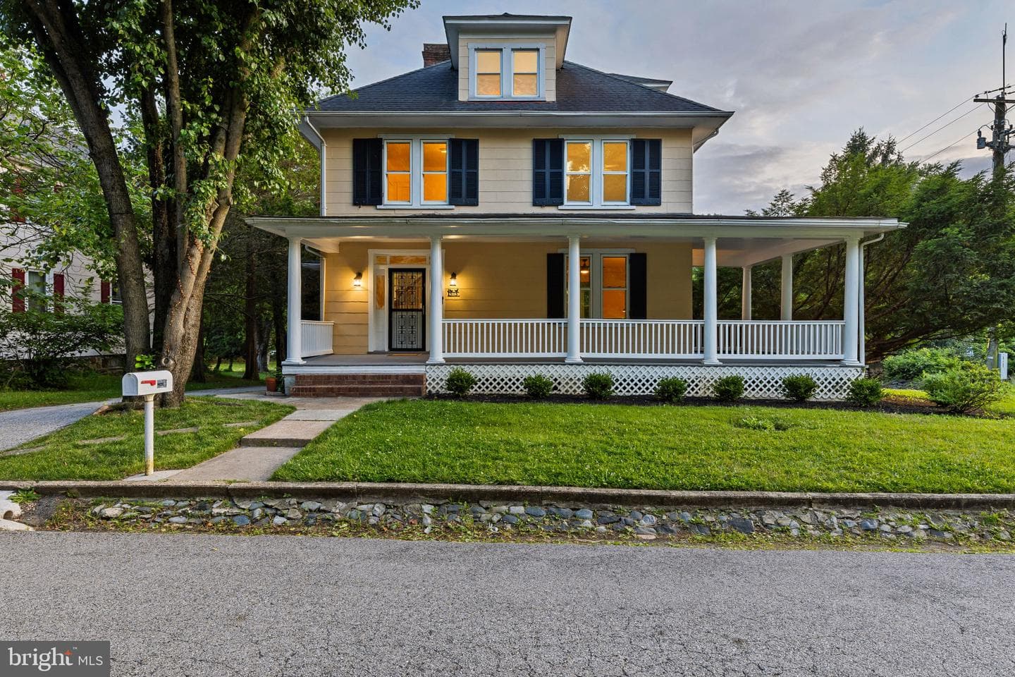 5115 Maple Park Avenue