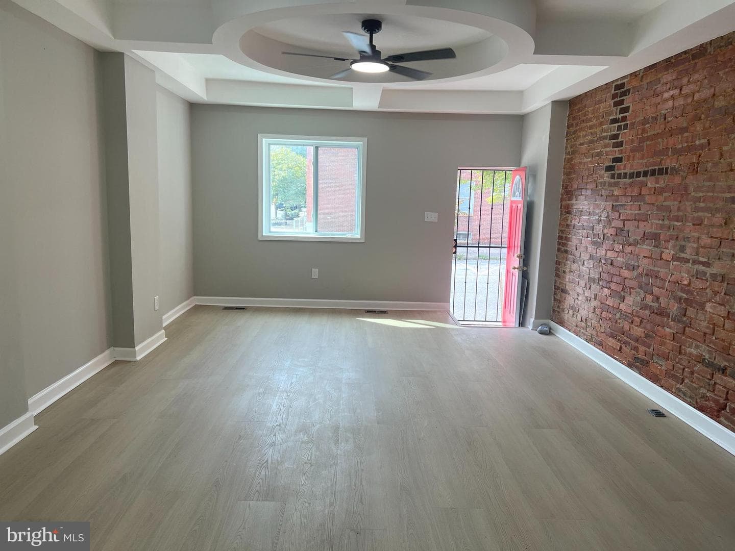 901 N Luzerne Avenue photo 5