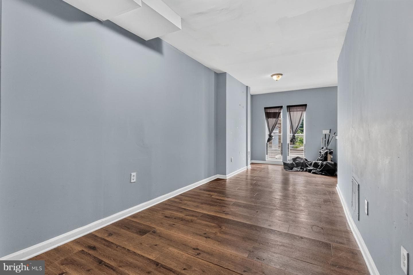 2036 Walbrook Avenue photo 6