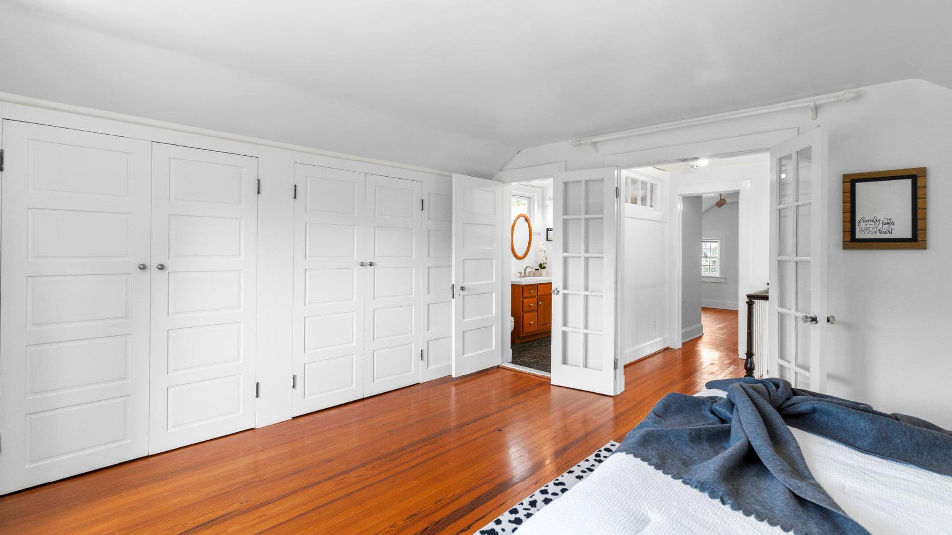 535 W 40th Street photo 31