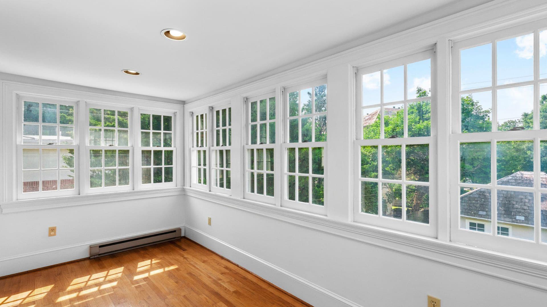 535 W 40th Street photo 36