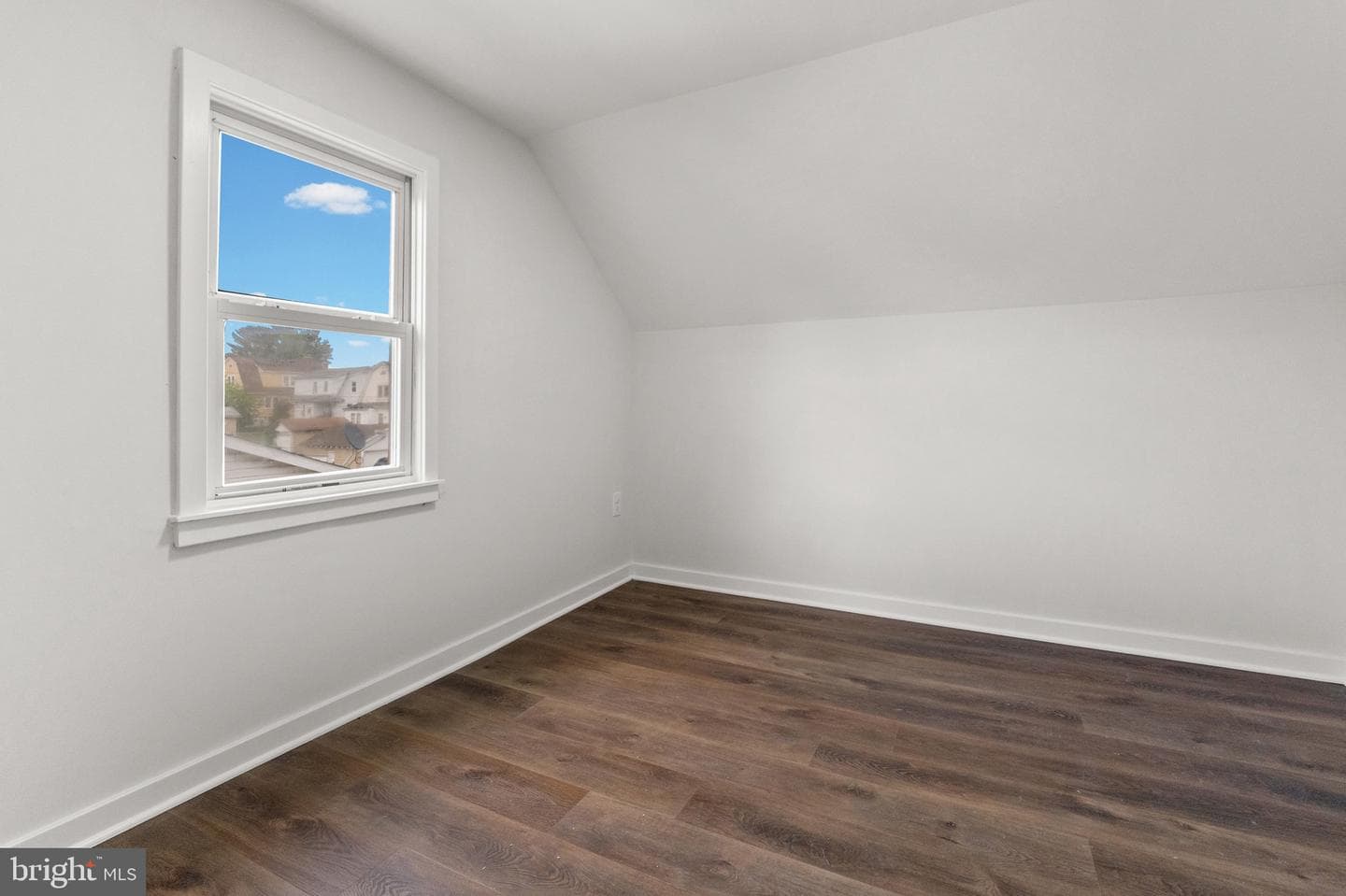3009 Milford Avenue photo 17