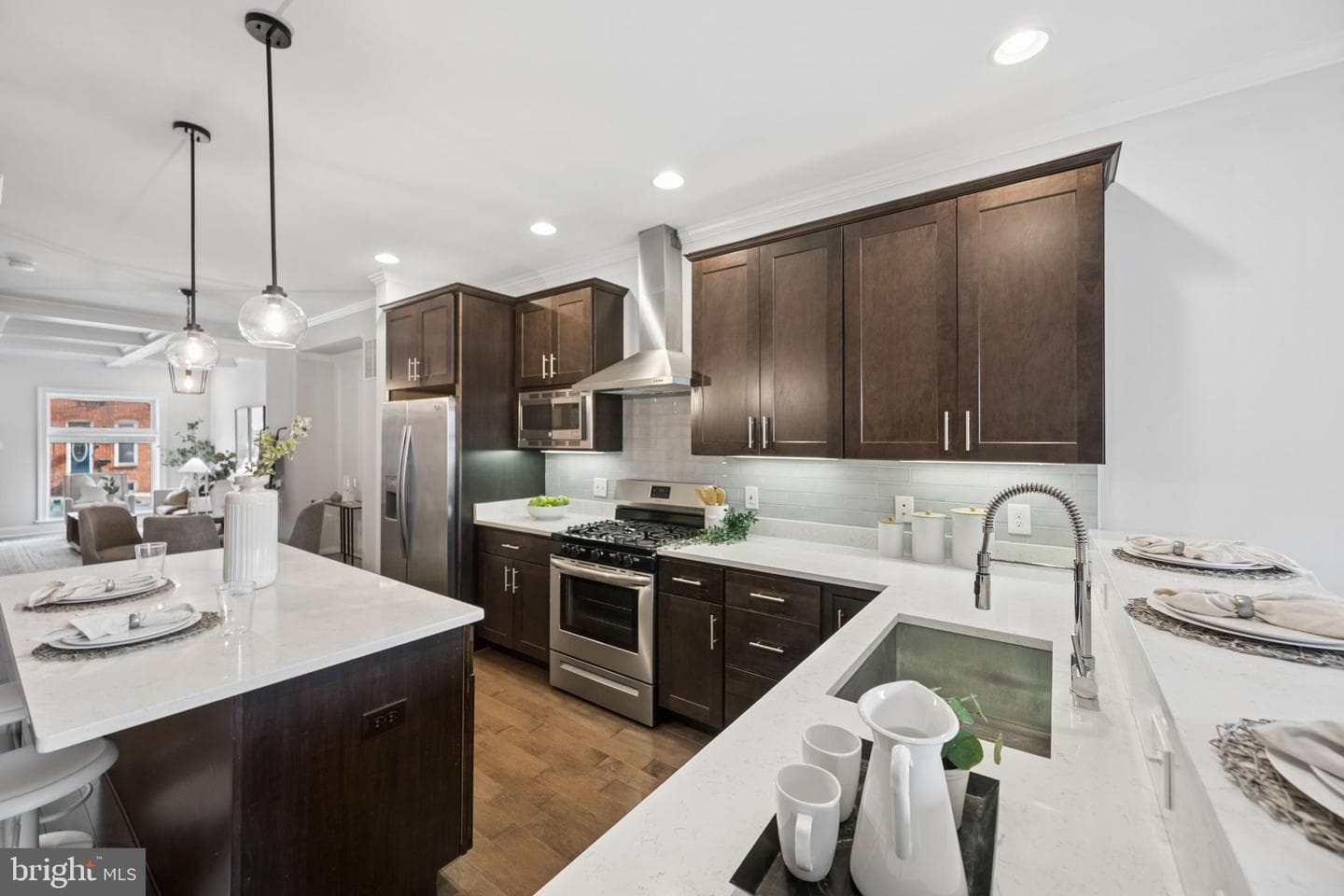 3134 Foster Avenue photo 18