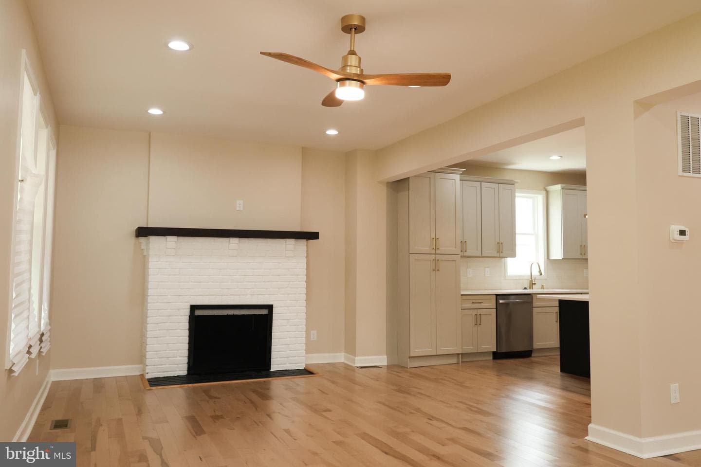 4413 Springdale Avenue photo 17