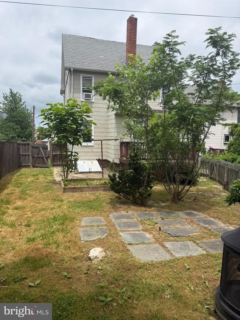 5505 Hamlet Avenue photo 2