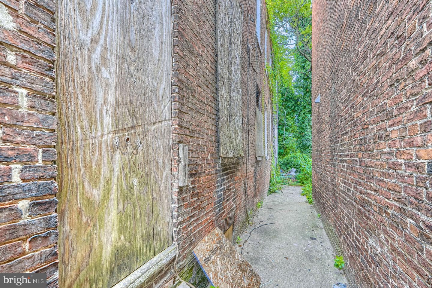 2613 Francis Street photo 4